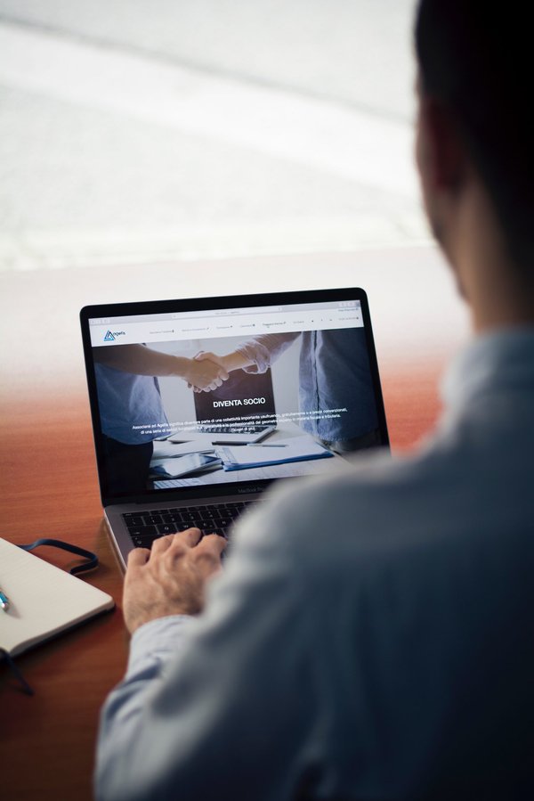 Comment faire le suivi du plan d'affaires?