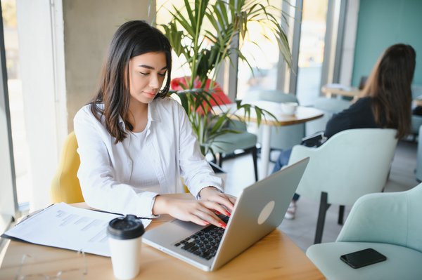 Formation en anglais financé par le CPF : Avantages, fonctionnement et options disponibles